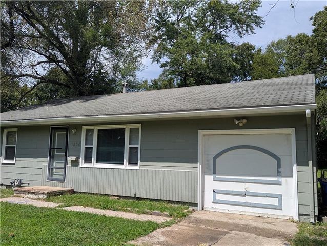 1206 E 134th Street, Grandview, MO 64030