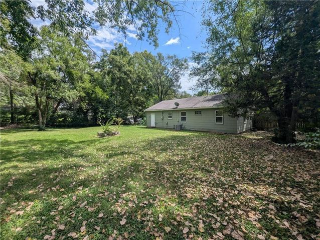 1206 E 134th Street, Grandview, MO 64030