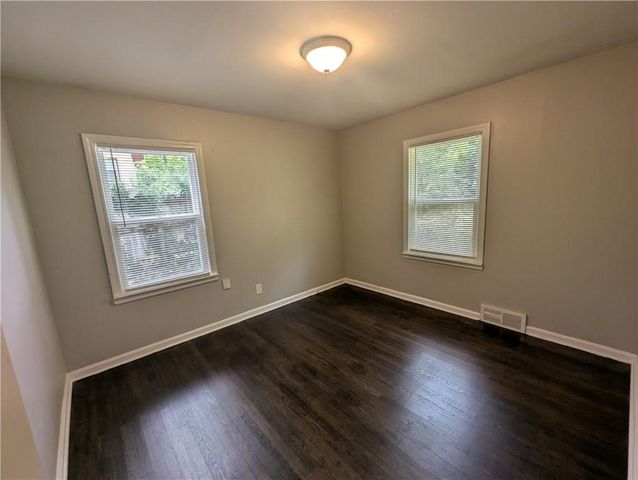 1206 E 134th Street, Grandview, MO 64030