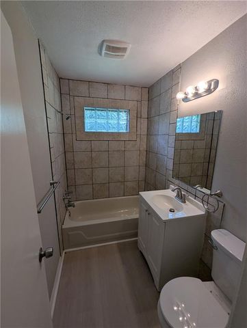 1206 E 134th Street, Grandview, MO 64030