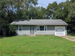 1206 E 134th Street, Grandview, MO 64030