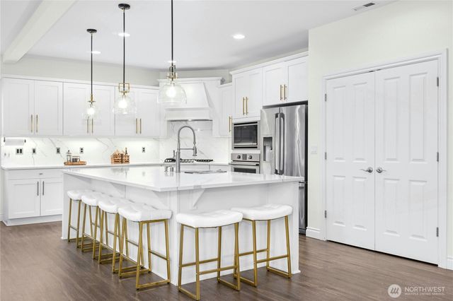 15013 126th Avenue NE, Woodinville, WA 98072