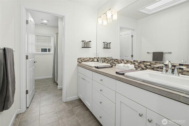 15013 126th Avenue NE, Woodinville, WA 98072