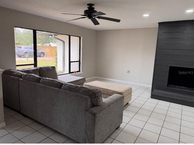 620 LITHIA PINECREST ROAD, Brandon, FL 33511