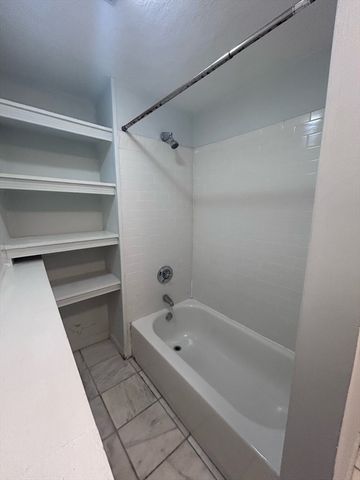 506 E Broadway 19G, Boston, MA 02127