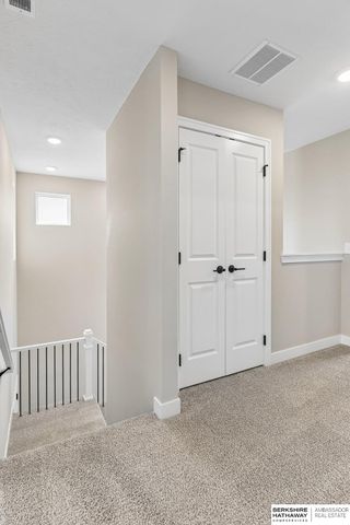 7713 N 116th Avenue, Omaha, NE 68142