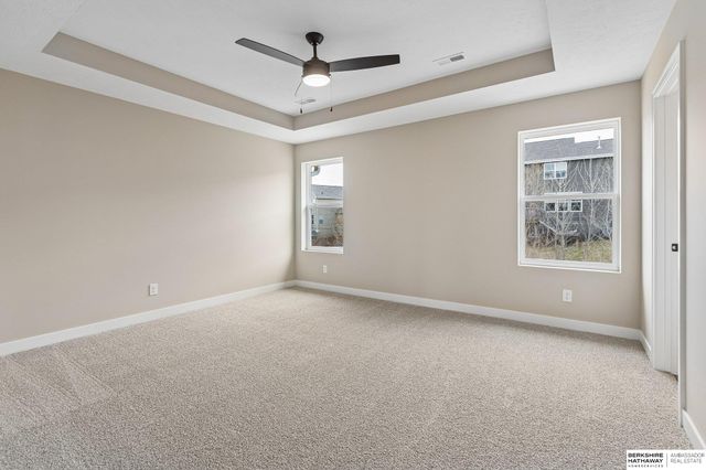 7713 N 116th Avenue, Omaha, NE 68142