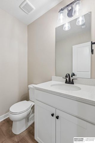 7713 N 116th Avenue, Omaha, NE 68142