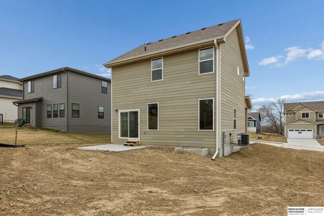 7713 N 116th Avenue, Omaha, NE 68142