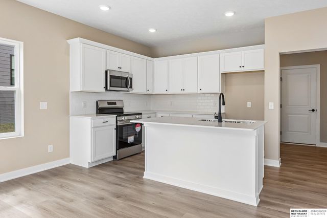 7713 N 116th Avenue, Omaha, NE 68142