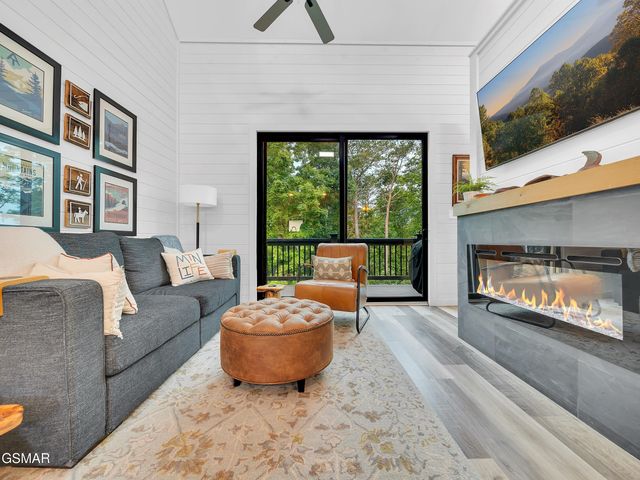 1366 Lake Haven Way, Sevierville, TN 37876