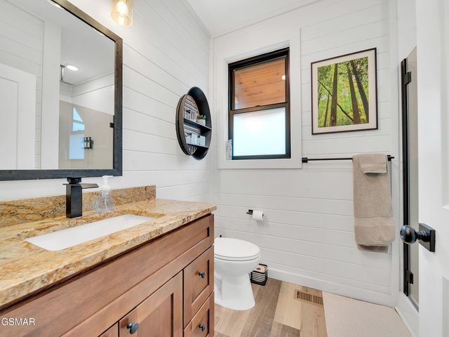 1366 Lake Haven Way, Sevierville, TN 37876