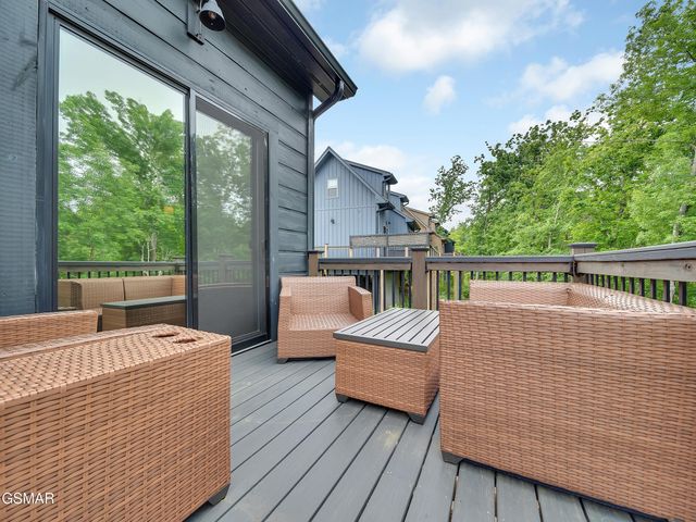 1366 Lake Haven Way, Sevierville, TN 37876