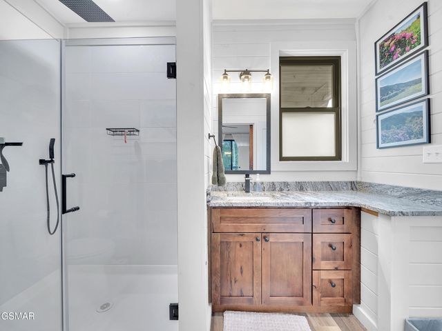 1366 Lake Haven Way, Sevierville, TN 37876