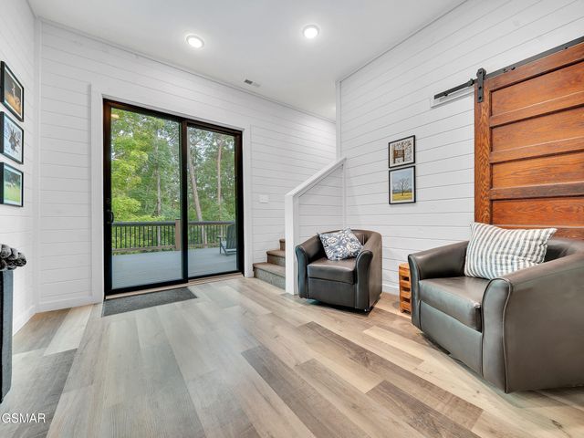 1366 Lake Haven Way, Sevierville, TN 37876