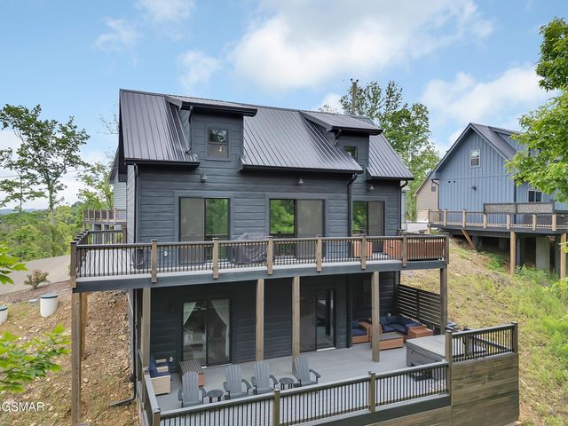 1366 Lake Haven Way, Sevierville, TN 37876