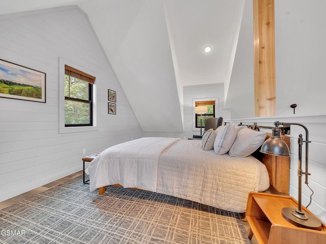 1366 Lake Haven Way, Sevierville, TN 37876