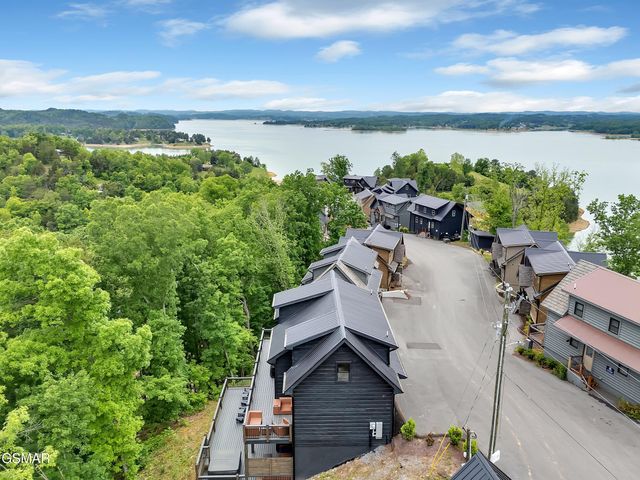 1366 Lake Haven Way, Sevierville, TN 37876