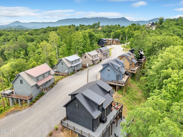 1366 Lake Haven Way, Sevierville, TN 37876