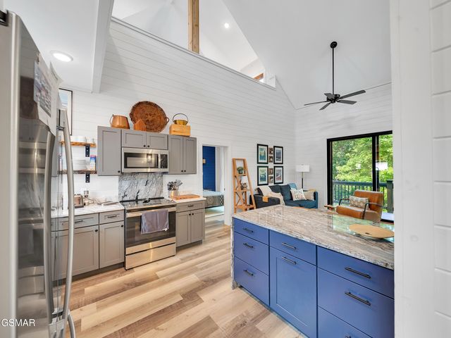 1366 Lake Haven Way, Sevierville, TN 37876