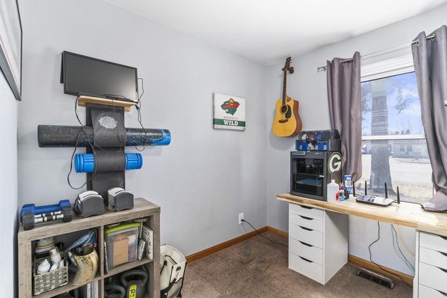 223 JANE COURT, Neenah, WI 54956