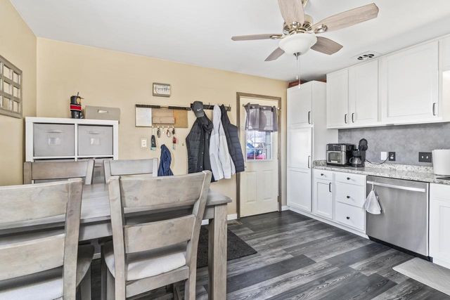 223 JANE COURT, Neenah, WI 54956