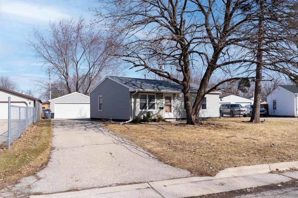 223 JANE COURT, Neenah, WI 54956