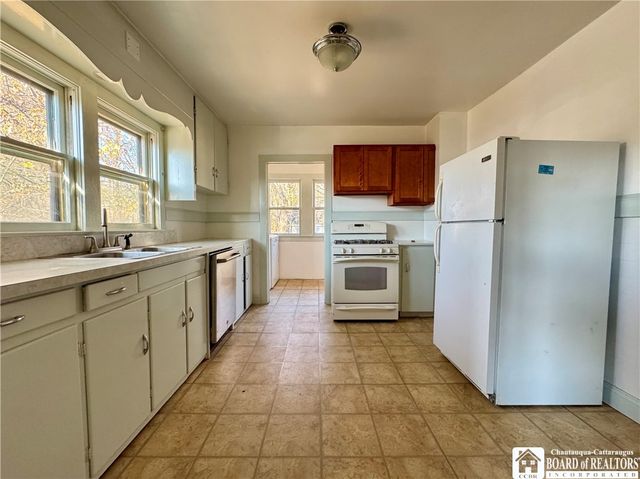 835 East 2nd Street, Jamestown, NY 14701