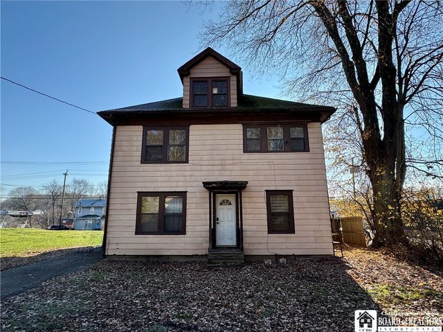 835 East 2nd Street, Jamestown, NY 14701