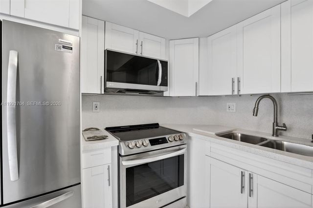 300 Bayview Drive 308, Sunny Isles Beach, FL 33160