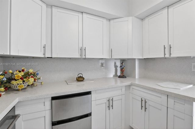 300 Bayview Drive 308, Sunny Isles Beach, FL 33160