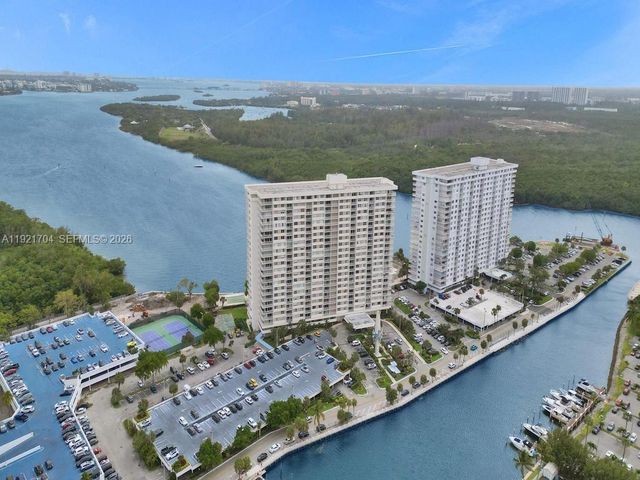 300 Bayview Drive 308, Sunny Isles Beach, FL 33160