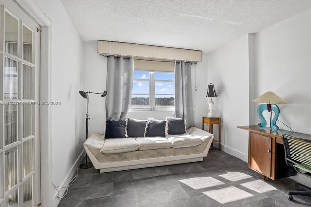 300 Bayview Drive 308, Sunny Isles Beach, FL 33160