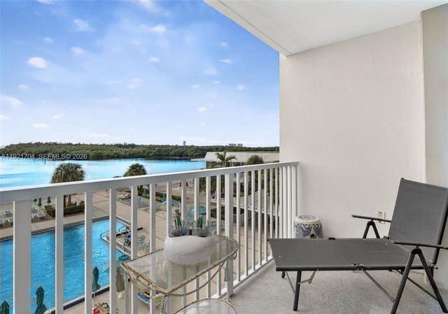 300 Bayview Drive 308, Sunny Isles Beach, FL 33160
