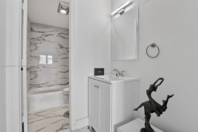 300 Bayview Drive 308, Sunny Isles Beach, FL 33160