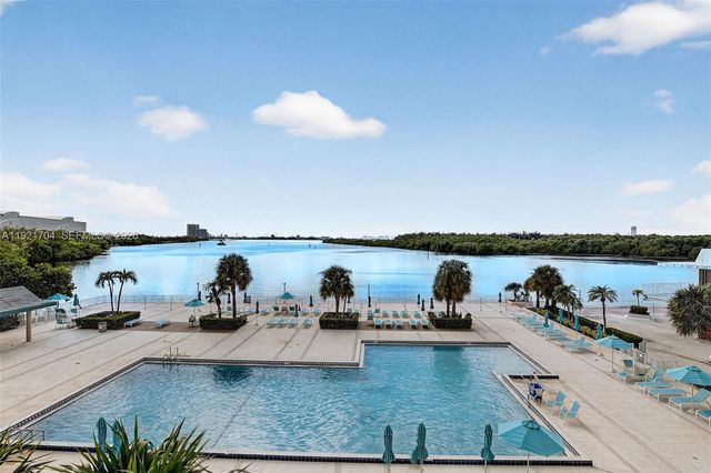 300 Bayview Drive 308, Sunny Isles Beach, FL 33160