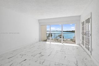 300 Bayview Drive 308, Sunny Isles Beach, FL 33160