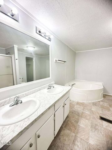 122 Casei Lane, Henderson, NC 27537