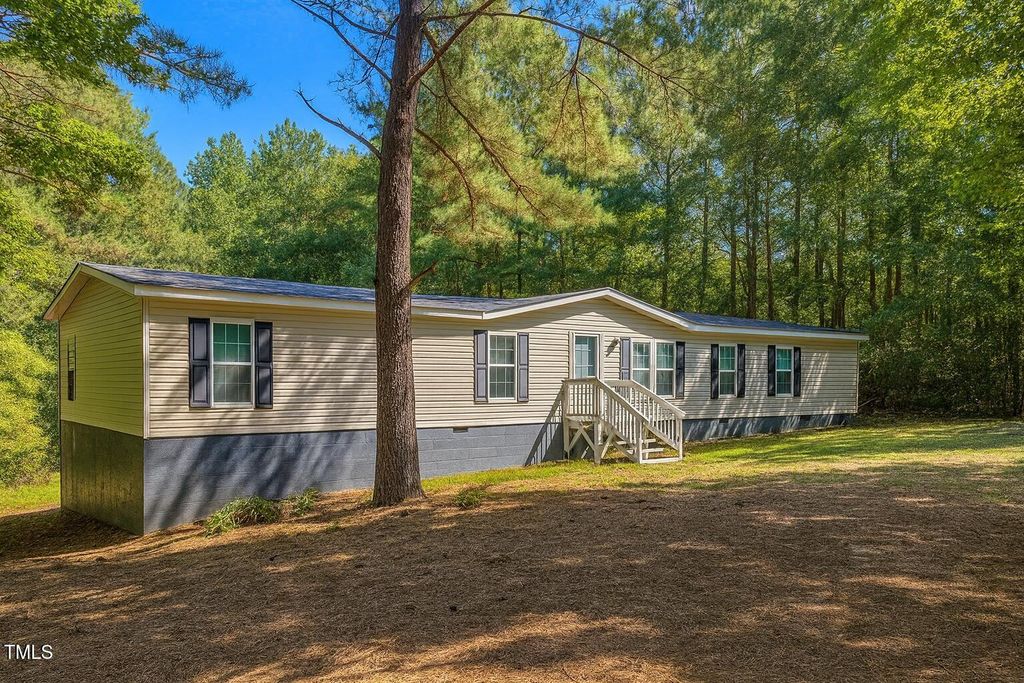 122 Casei Lane, Henderson, NC 27537