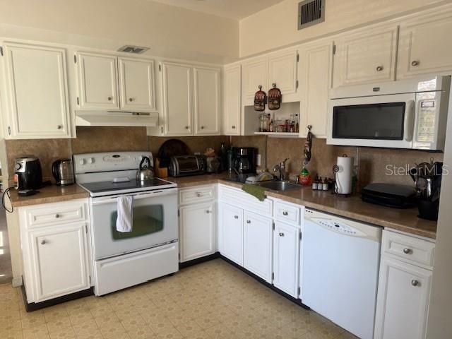 4143 57TH STREET N 600, Kenneth City, FL 33709