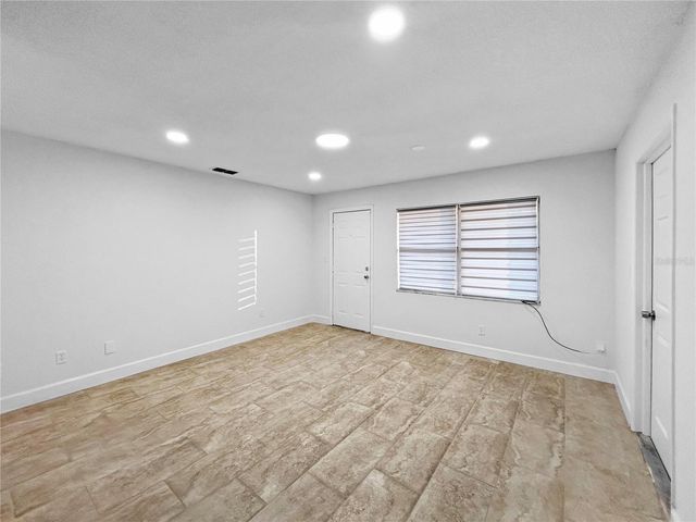 37502 OAKVIEW CIRCLE, Dade City, FL 33523