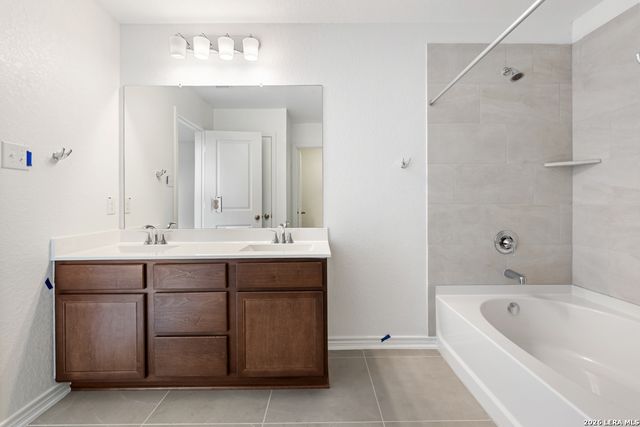 5006 KAYAK COVE, Elmendorf, TX 78112