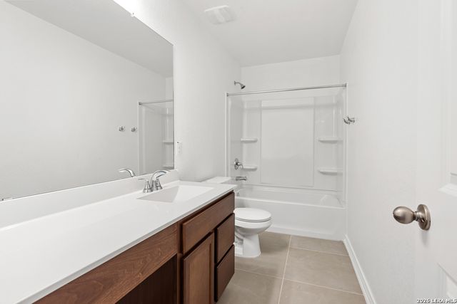 5006 KAYAK COVE, Elmendorf, TX 78112