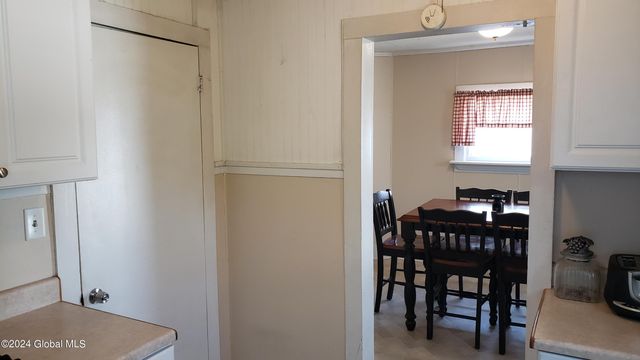 11 Saratoga Avenue, Broadalbin, NY 12025