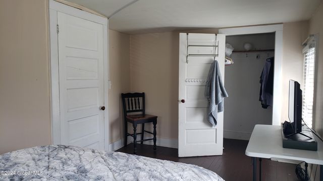 11 Saratoga Avenue, Broadalbin, NY 12025