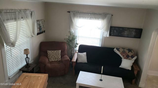 11 Saratoga Avenue, Broadalbin, NY 12025