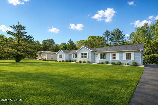 5 Riccis Drive, Jackson, NJ 08527