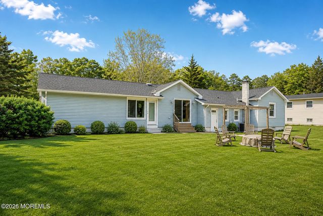 5 Riccis Drive, Jackson, NJ 08527
