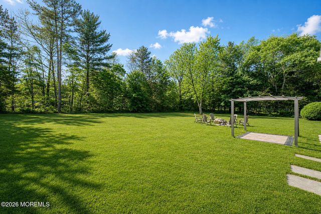 5 Riccis Drive, Jackson, NJ 08527