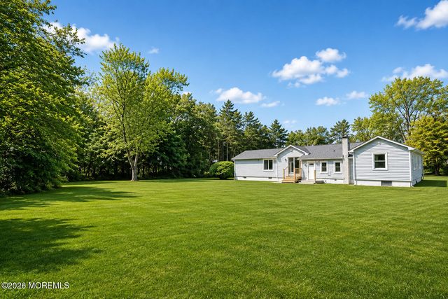 5 Riccis Drive, Jackson, NJ 08527